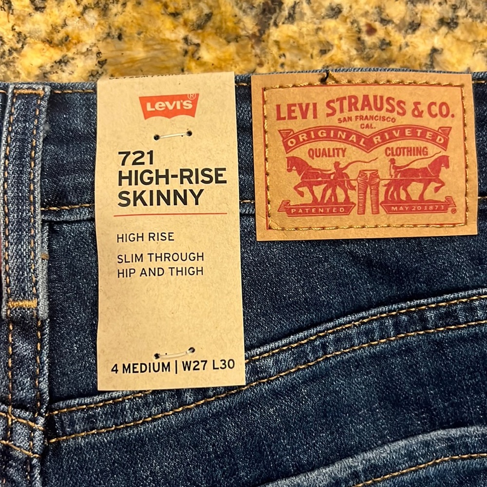 Levi 721 High Rise Skinny Jeans